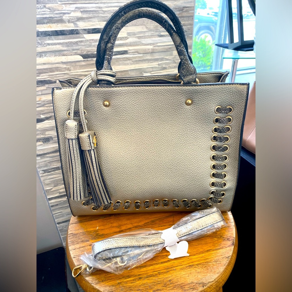 Galian Olive Handbag With Tassell